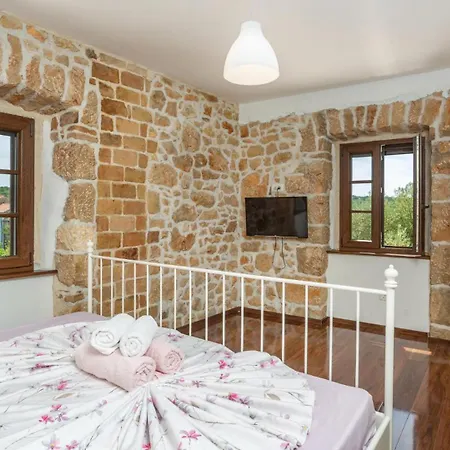 Casa Oliva By * Dobrinj
