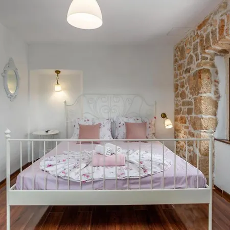 Casa Oliva By *
