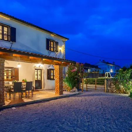 别墅 Casa Oliva By *